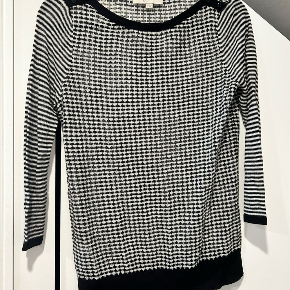 LOFT Black and White Crew Neck Houndstooth Sweater